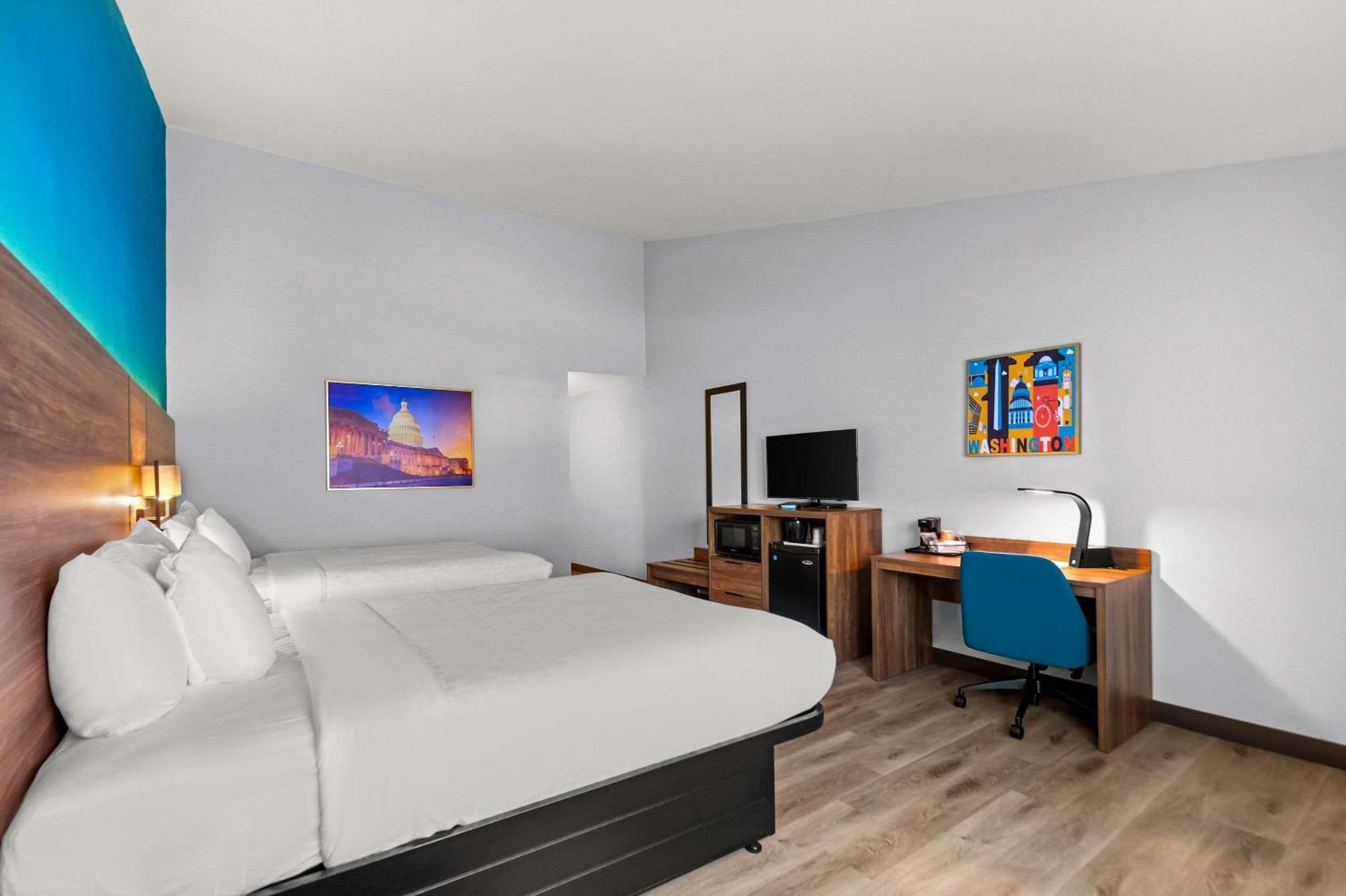 Clarion Inn Falls Church-Arlington Экстерьер фото