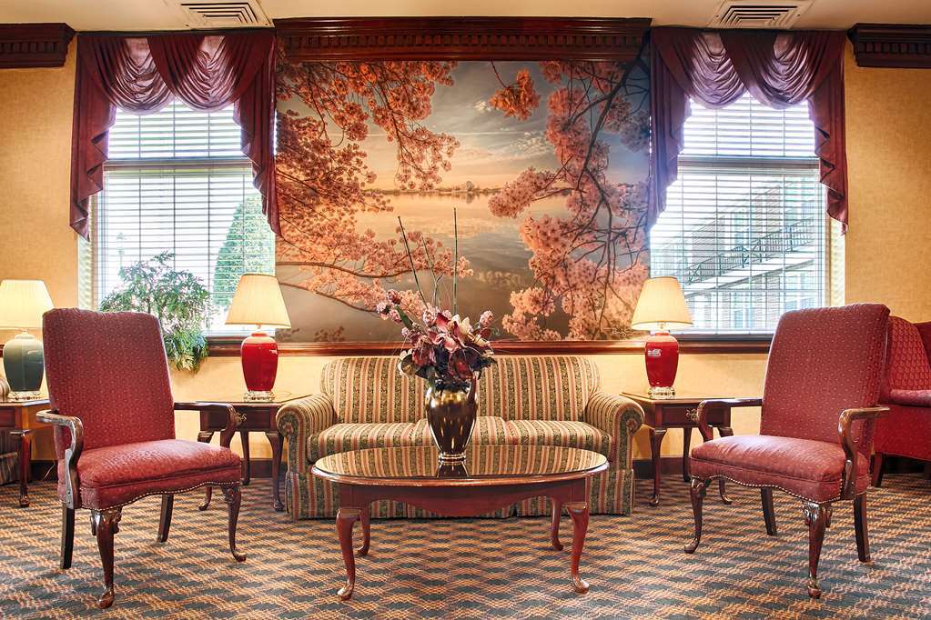 Clarion Inn Falls Church-Arlington Интерьер фото